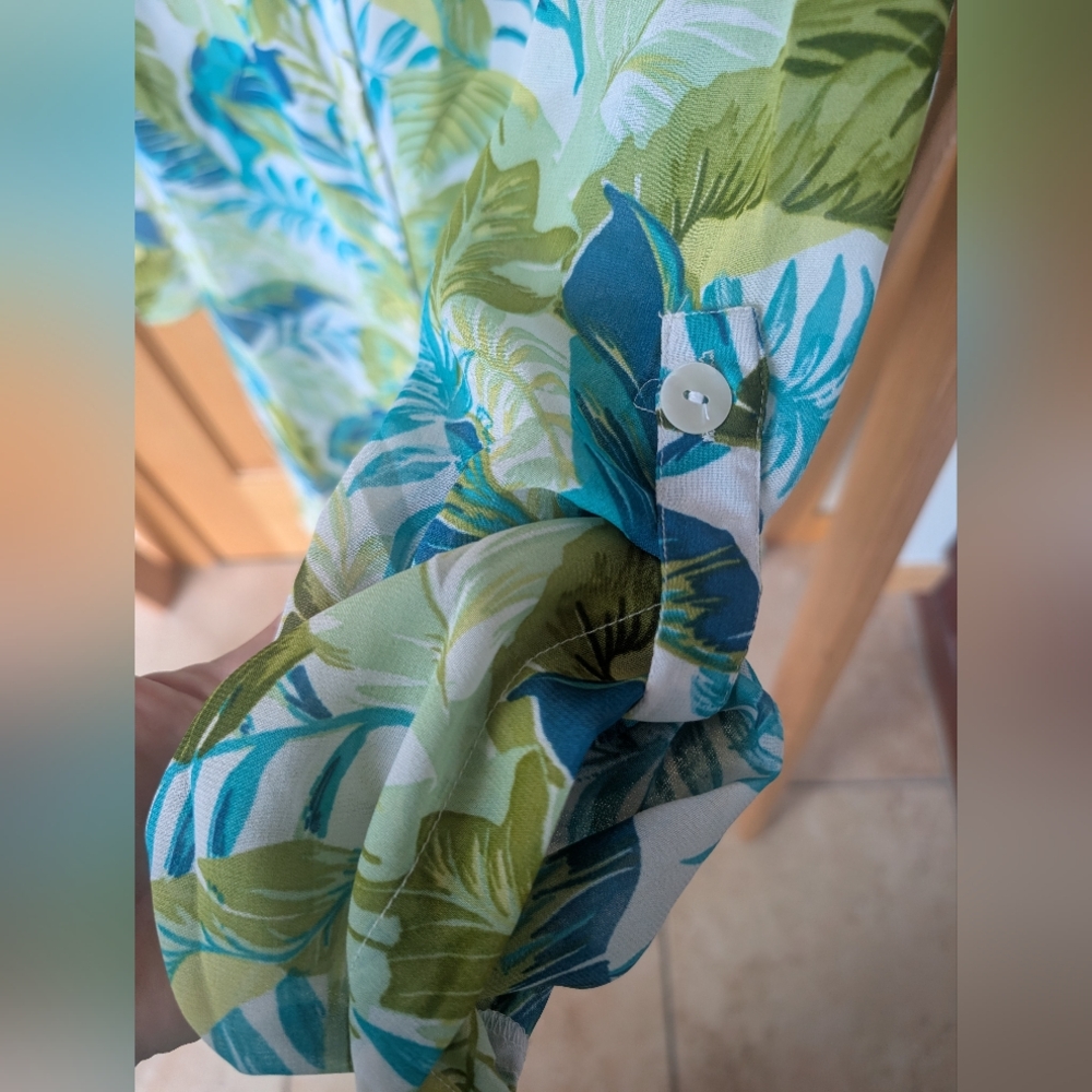 Club Z Collection Tropical Leaf Print Shirt - Picture 4 of 8